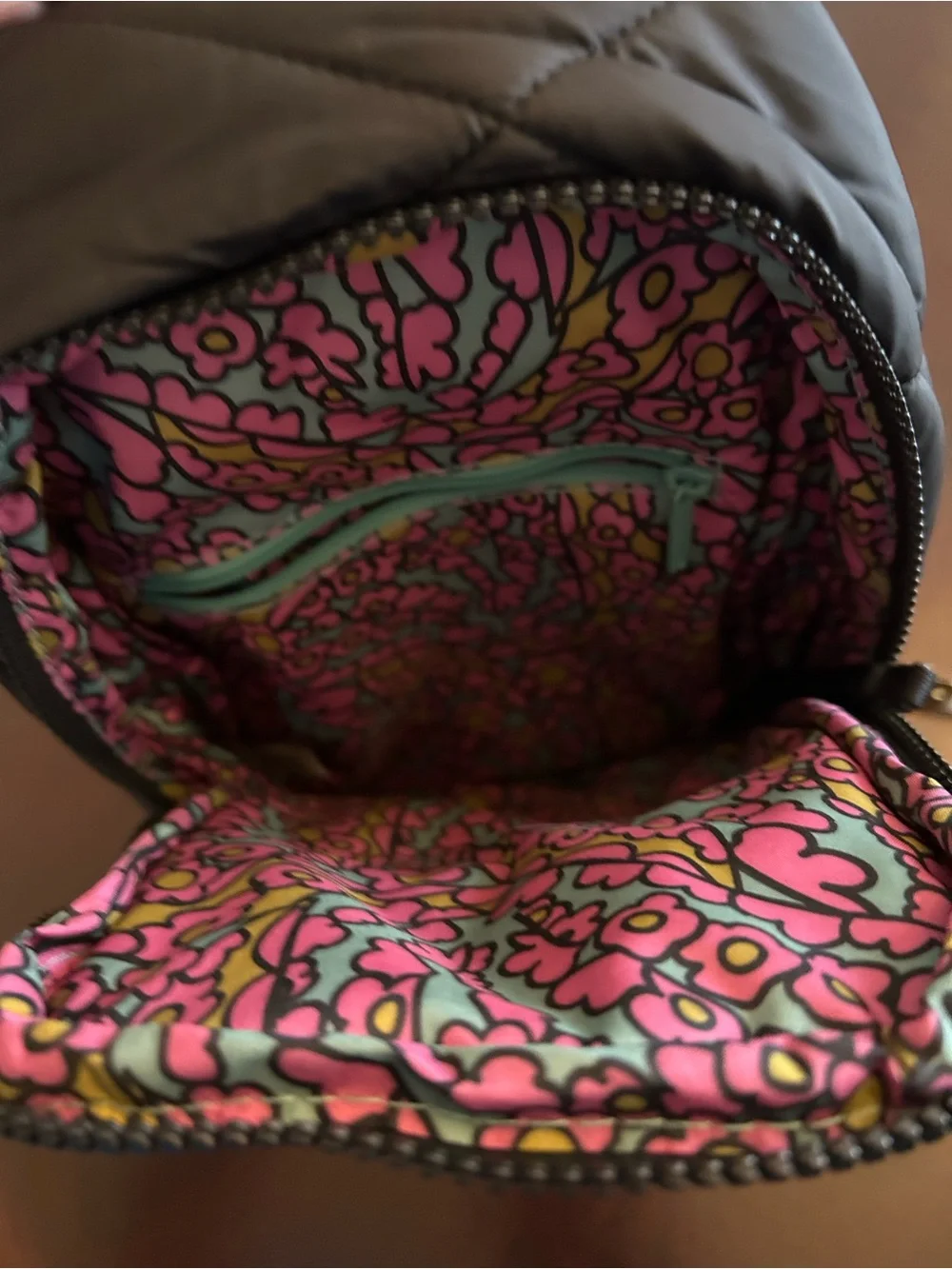 Vera Bradley black Quilted Crossbody Sling Bag - Picture 8 of 12